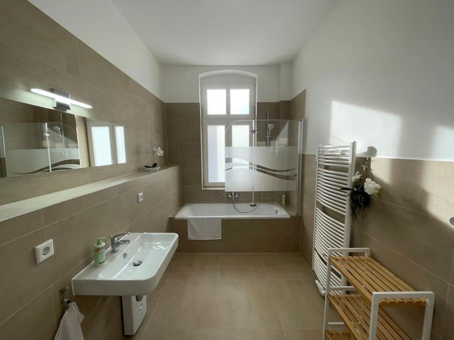 Lucky Stays Ls10 - Vollausstattung - Zentrum - Aufzug - Grosse Kueche - 2 Zimmer - Smart-Tv Magdeburgo Exterior foto